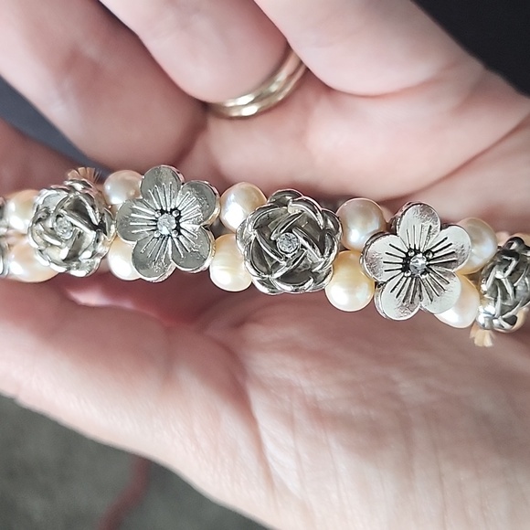 Pearl and Tibetan silver bracelet - Picture 3 of 6